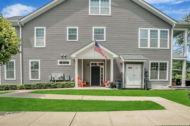 Building Photo - 1801 Townhome Wy