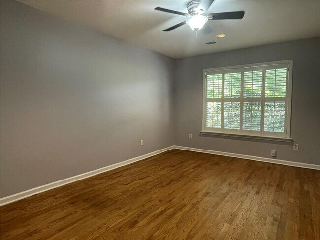 Foto del edificio - 1585 Piedmont Ave NE