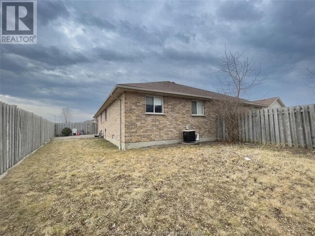 Building Photo - 1198 Highnoon Dr