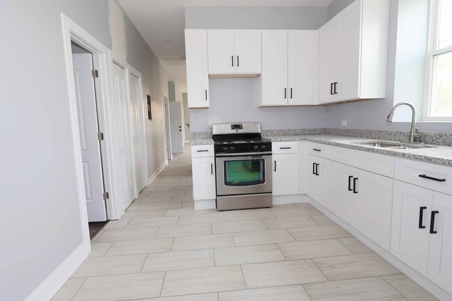 Building Photo - 2858 S St Louis Ave