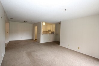 Building Photo - 5995 Dandridge Ln