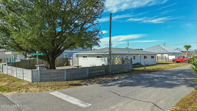 Foto del edificio - 19909 Alta Vista Dr