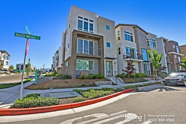 Building Photo - 106 Agustin Narvaez St
