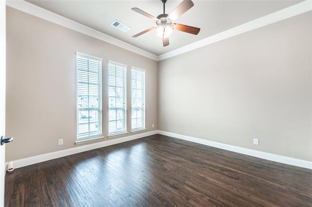 Foto del edificio - 10008 Broiles Ln