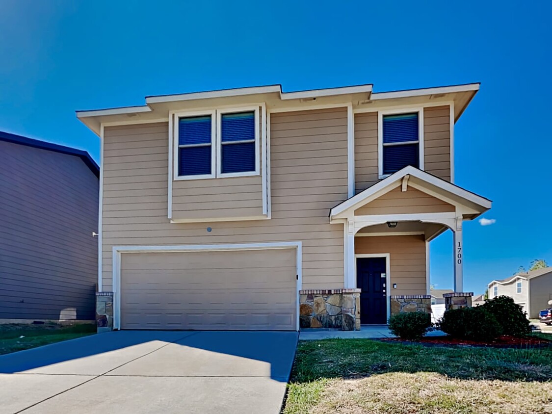 Foto principal - 1700 Vineridge Ln