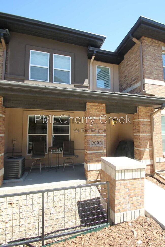 Building Photo - 9008 E Caley Way