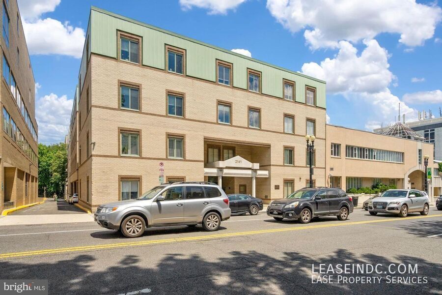 Photo - 2141 Wisconsin Avenue NW-#D2