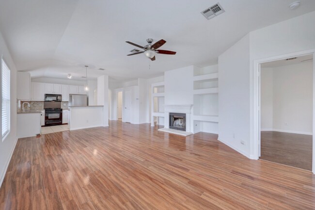 Building Photo - 1912 Avante Dr