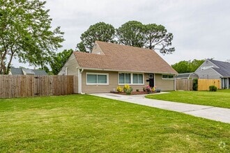 Building Photo - 1812 Meadow Lake Dr