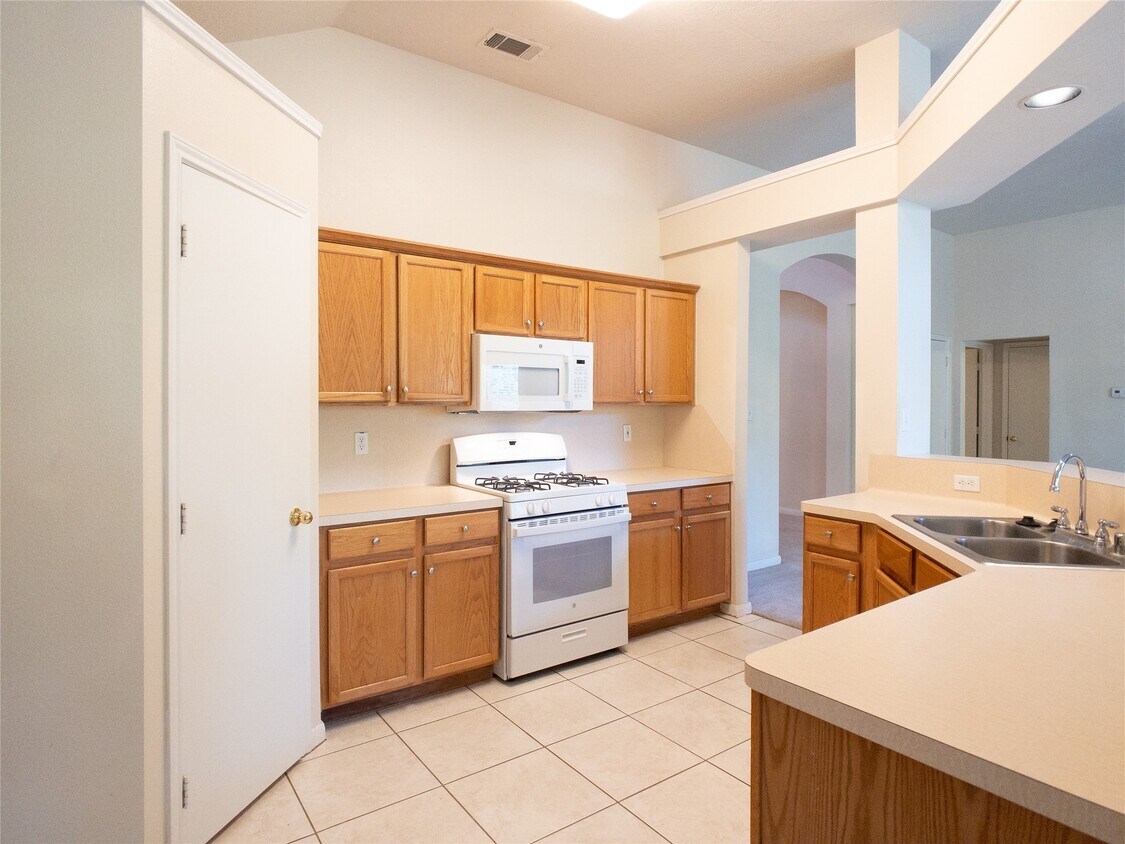 Foto principal - 17234 Rancho Verde Way