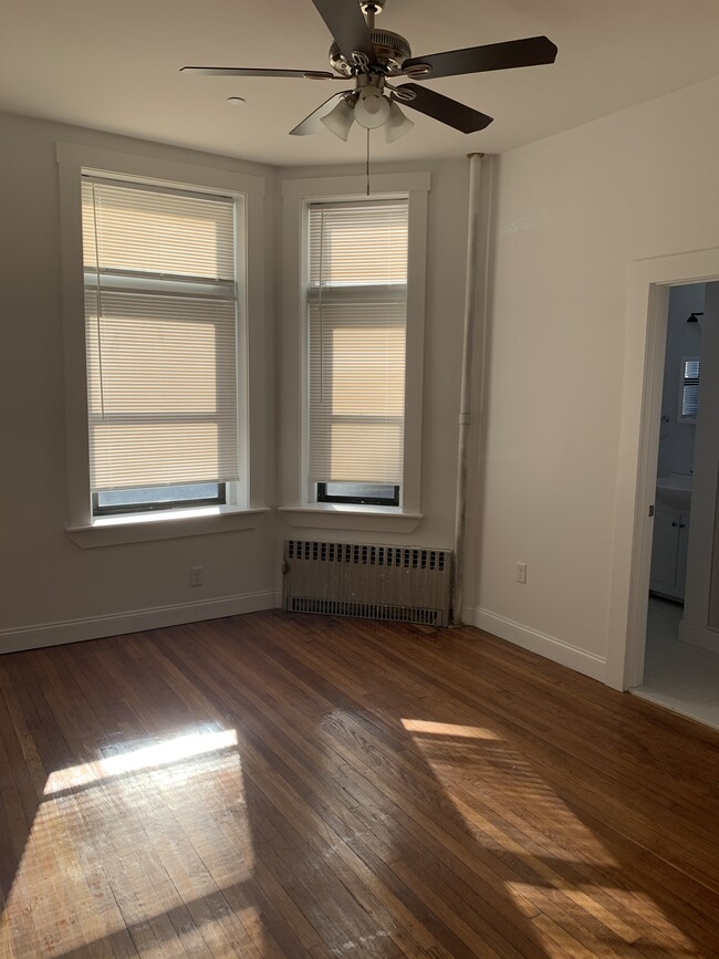 Building Photo - 121 Saint Stephen St