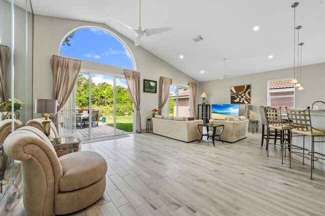 Foto del edificio - 3198 SE Carrick Green Ct