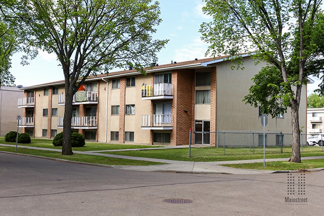 Photo du bâtiment - NAITside Court III Apartments