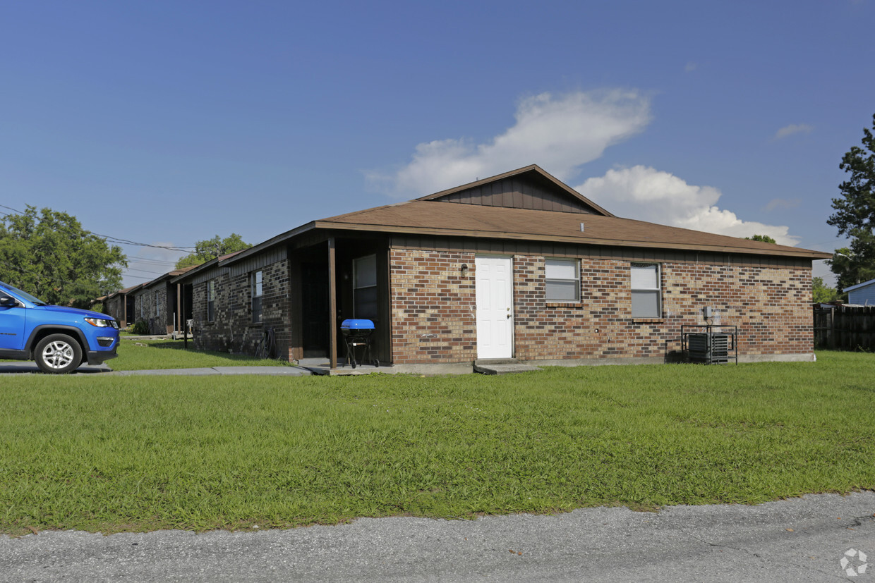 Building Photo - 3218 Crystal Hills Loop S
