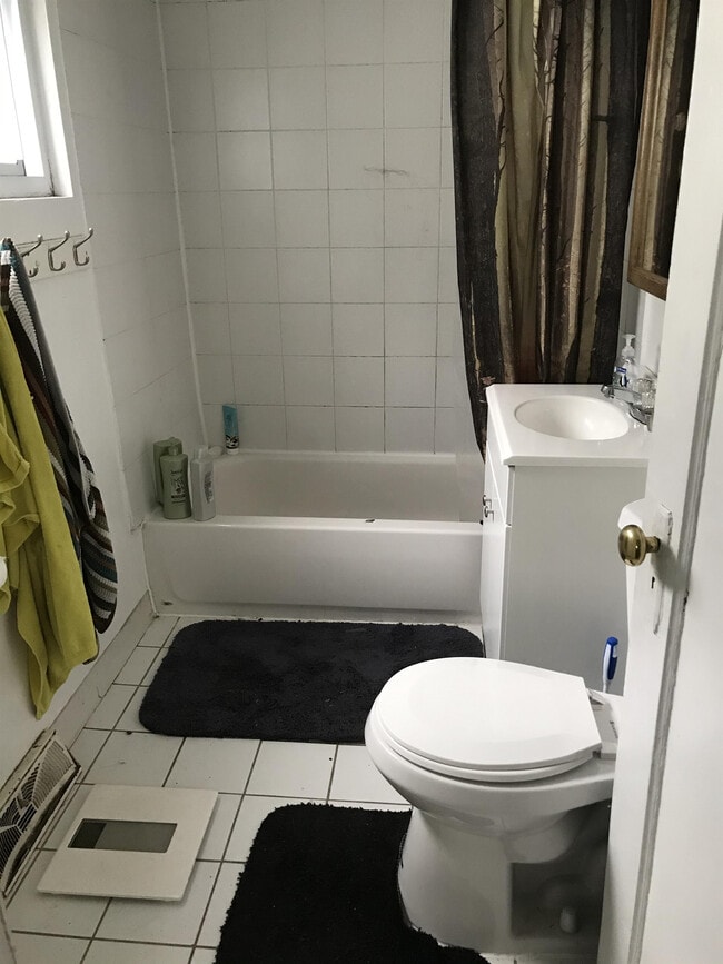 Photo - 613 Lexington Ave House