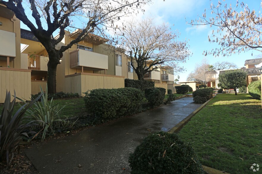 Crestview North Apartments Rentals Carmichael, CA