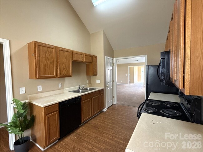 Foto del edificio - 7206 Oakwinds Ct
