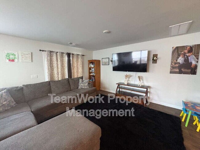 Building Photo - 107 Orchid Bloom Cir