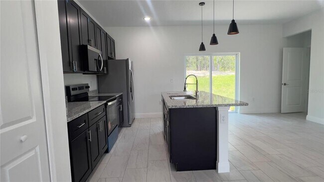 Building Photo - 3315 W Montgomery Ln