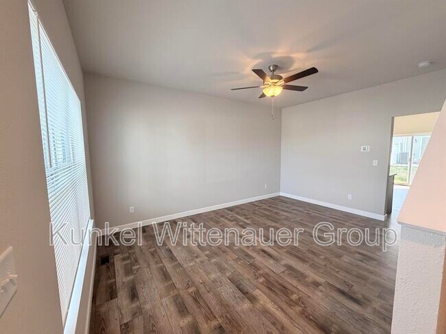 Foto del edificio - 300-D PACIFIC DRIVE