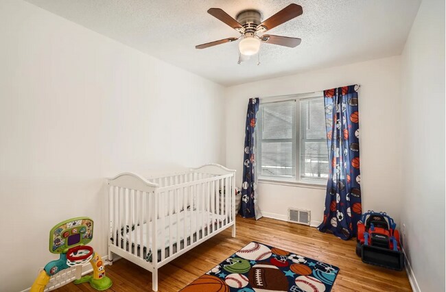 Foto del edificio - 3922 N Lyndale Ave