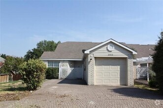 Building Photo - 2512 Glenmore Dr