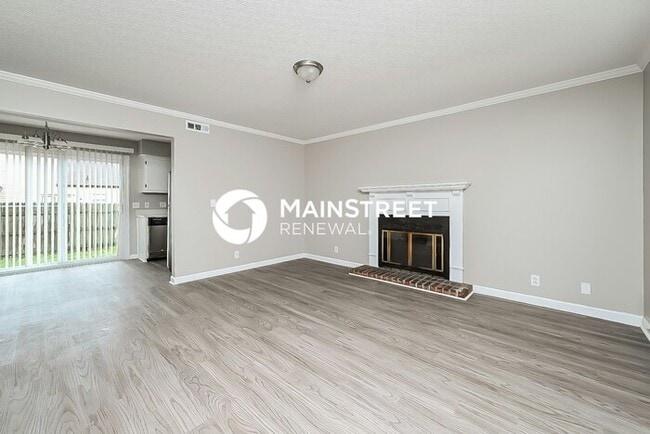Photo - 3 Bedroom Pet-Friendly Home in Nashville, TN with Main Street Renewal