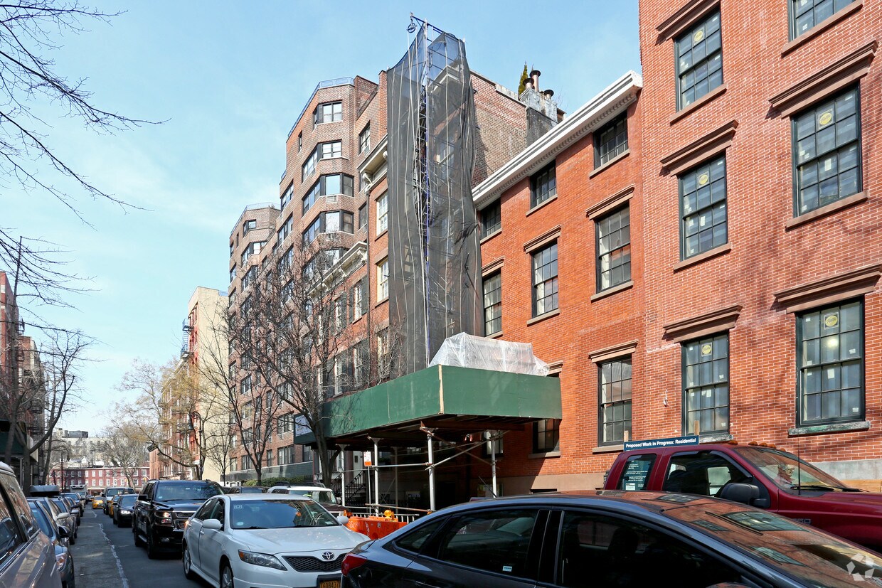Foto del edificio - 41 W 10th St
