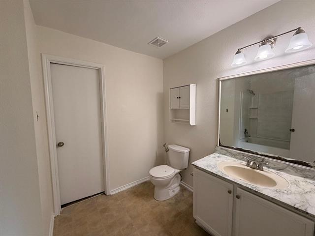 Building Photo - 12600 Skeeter Ln