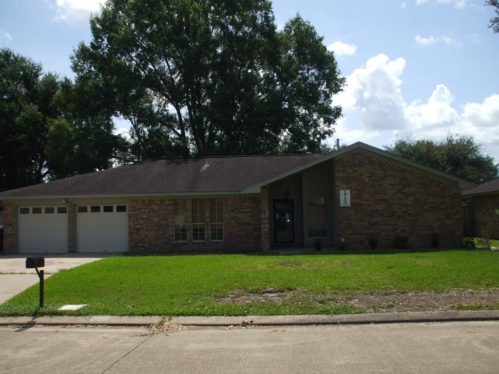 1711 Ave J, Nederland, TX 77627 House for Rent in Nederland, TX