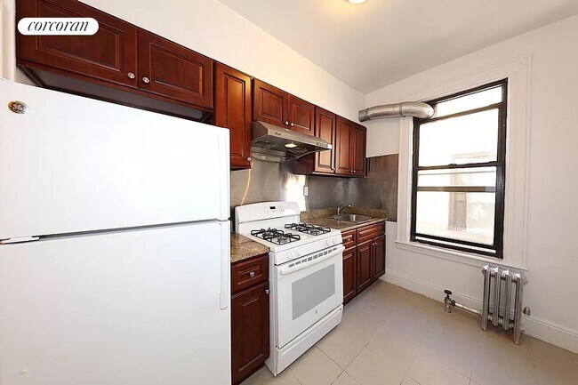 Building Photo - 51-17 Skillman Ave