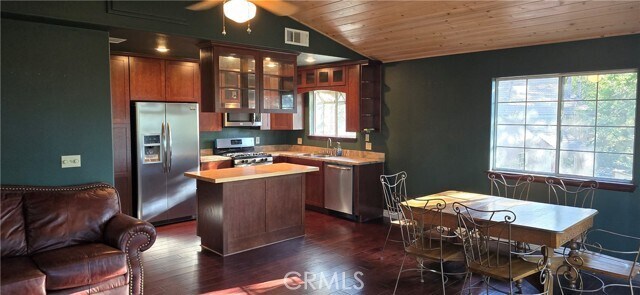 Foto del edificio - 27607 Oak Knoll Dr