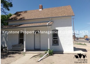 Building Photo - 321 E 2nd St