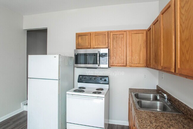 Foto del edificio - 3014 W 10th St
