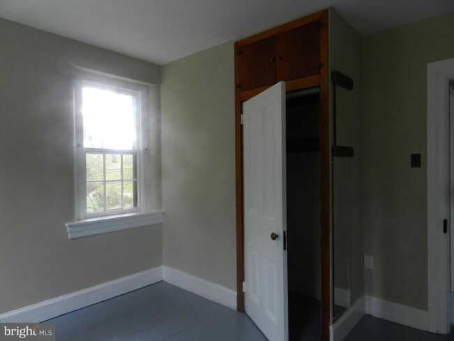 Building Photo - 1089 Lenape Rd