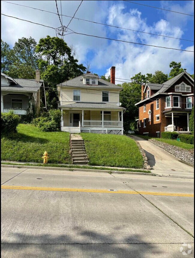 Apartments for Rent Near University of Cincinnati Cincinnati, OH