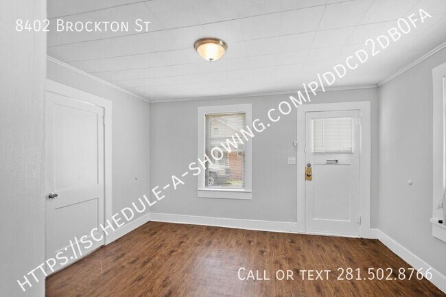 Foto del edificio - 8402 Brockton St