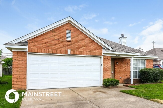 Building Photo - 4550 Cedargreen Cove