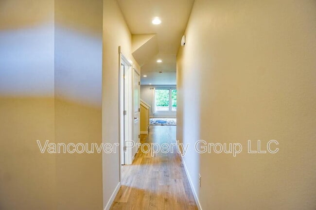 Foto del edificio - 2904 NE 161st Ct
