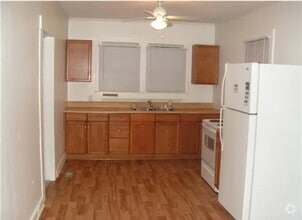 Building Photo - 401 Celia St