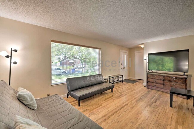 Foto del edificio - 462 E Haven Ave