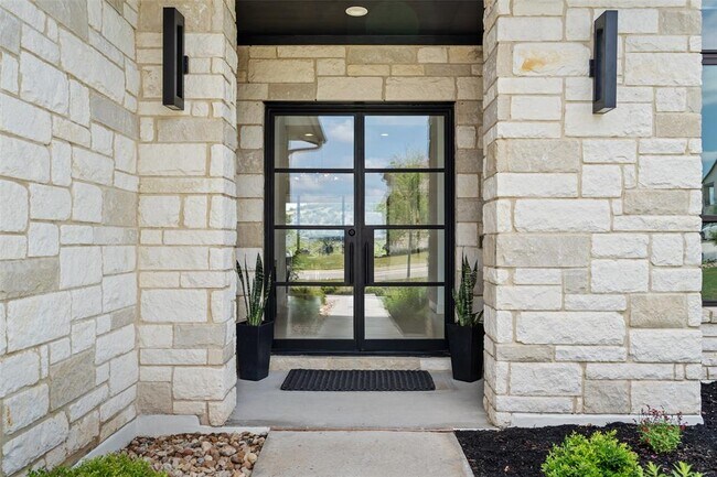 Foto del edificio - 6825 Davenport Divide Rd