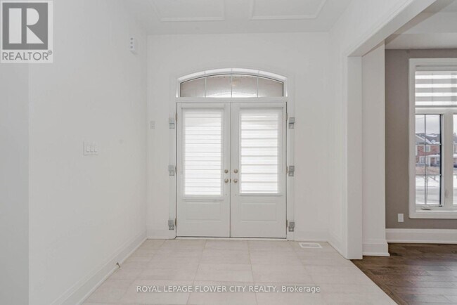 Building Photo - 518 KLEINBERG SUMMIT WAY