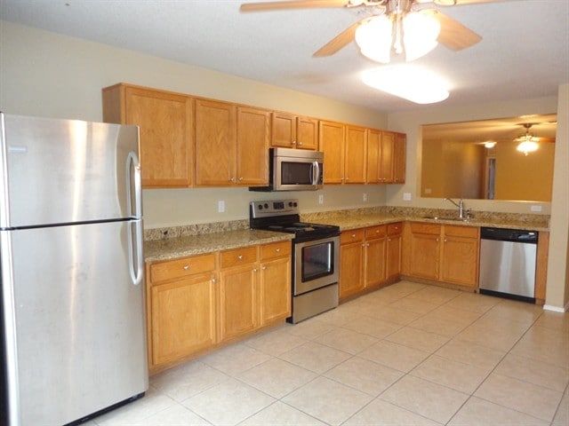 Building Photo - 1054 S Clancy