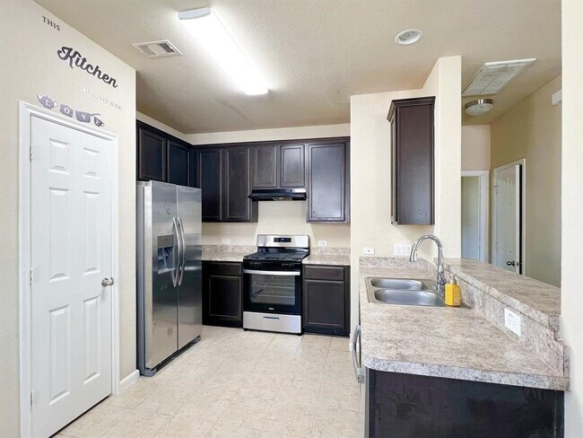 Building Photo - 10126 Larch Creek Ct
