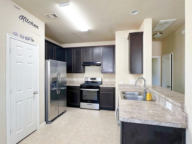 Foto del edificio - 10126 Larch Creek Ct