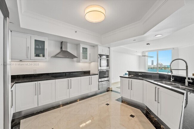 Foto del edificio - 3301 NE 183rd St