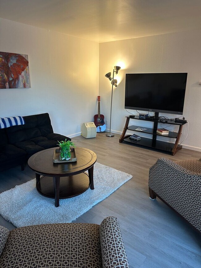 Foto del edificio - 521 N St