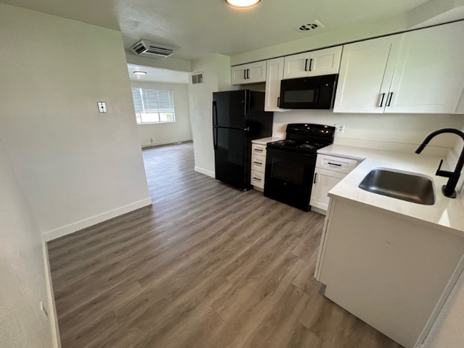 Building Photo - 4445 S 1950 W