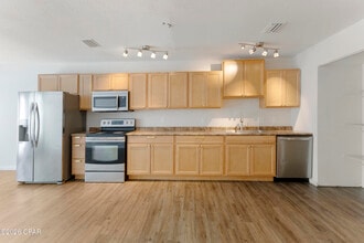 Building Photo - 4455 W 19th St